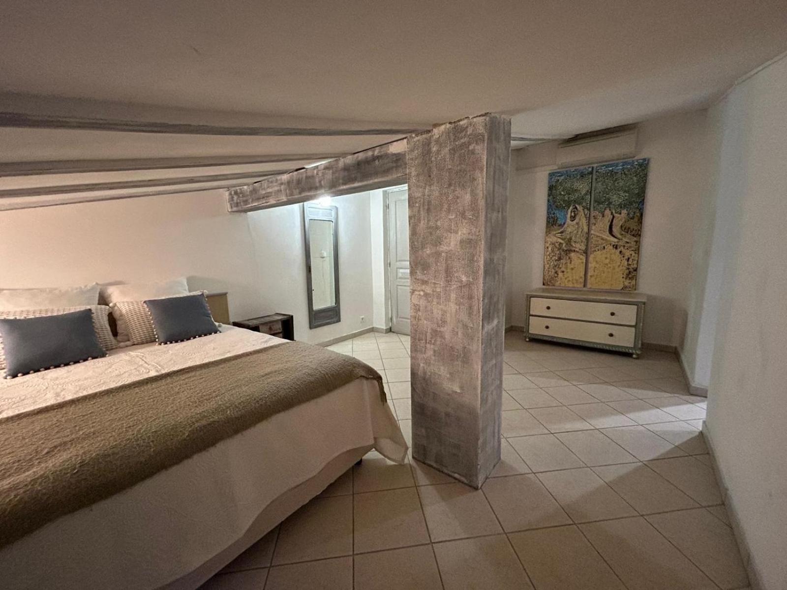 Residence Gabrielle Le Cannet Des Maures Εξωτερικό φωτογραφία