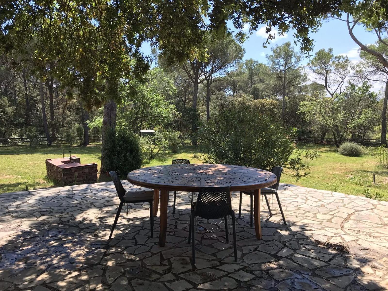 Residence Gabrielle Le Cannet Des Maures Εξωτερικό φωτογραφία